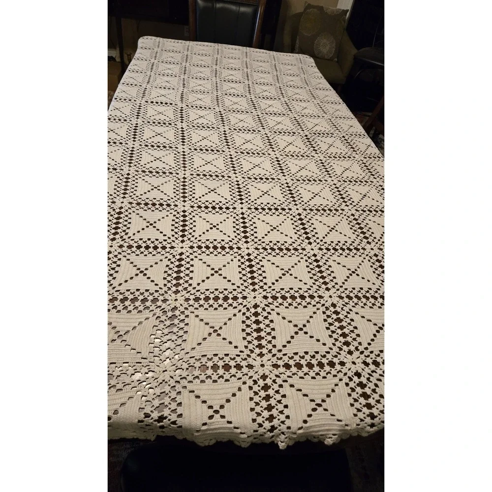 Handcrafted Crocket Beadspead Bed Table Covering Tablecloth Cream Handmade 91x69
